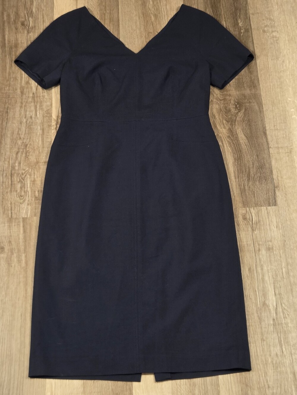 Banana Republic Machine-Wash Wool Blend V-Back Sheath Dress,Navy SZ 8